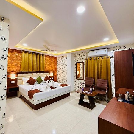 Hotel Golden Crystal Patna  Esterno foto